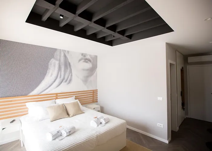 Bed & Breakfast Domus Romana Lux 4*