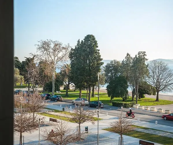 Domus Romana Lux Bed & Breakfast 4*